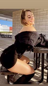 Ateşli hemde neşeli escort Armin