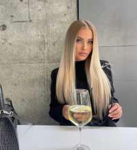 Bayan Cansu. Sadece apart otel