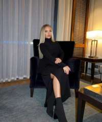 Bayan Cansu. Sadece apart otel