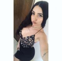 Beylerine saygılı tavranan Naz