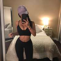 Evlere ve otellere gelen doyumsuz seks düşkünü Buse