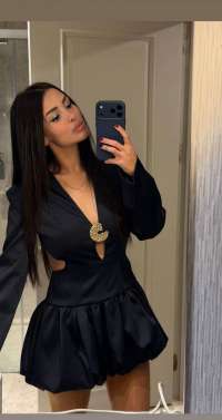 Genç ve Cazibeli Mersin Zeycan