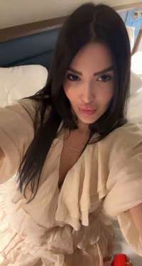 Genç ve Cazibeli Mersin Zeycan