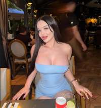 Genç ve Cazibeli Mersin Zeycan