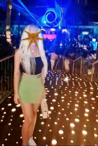 Mersin bayan Sibel. Apart ve otele geliyorum