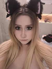 Mersin Dolgun büyük göğüs Almira