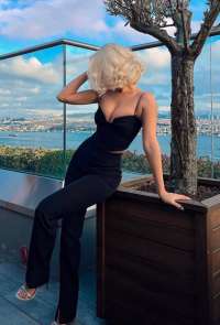 Mükemmel bir ev sahibesi Aylin