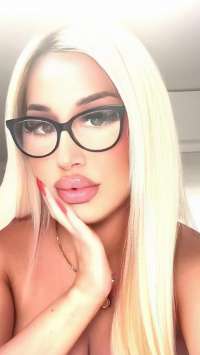 Sarı saçlı escort Sena