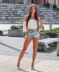 Seks performansı yüksek Larisa ve Melek