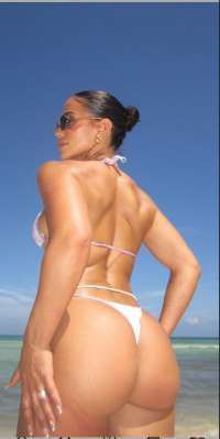 Sevgili tadında görüşmeler yapan Tara