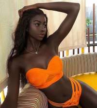 Sınırsız bir ön sevişme yapan Lynn