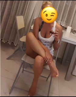 Anal deliğini beylere sunan Pınar
