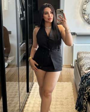 Elit Mersin bayan Tuğçe