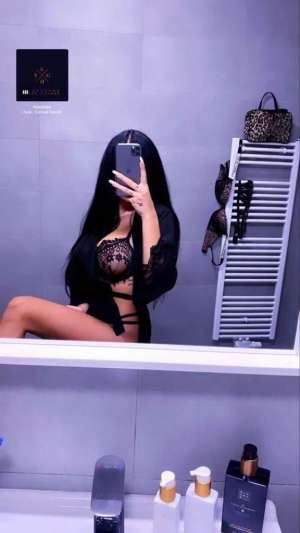 Eşsiz güzellikte olan Naz