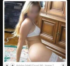 İri göğüsleri olan Elena