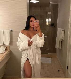Kendi yeri olan Mersin escort Damla
