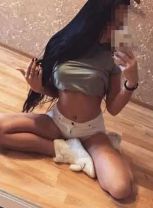 Mersin Merkez esmer escort Begüm