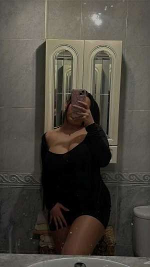 Seksi bayan Gönül. Kendi yerim var
