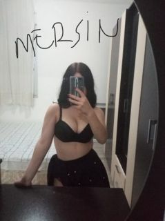Yatakta kıvrak olan escort Sevtap