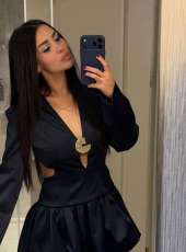 Genç ve Cazibeli Mersin Zeycan