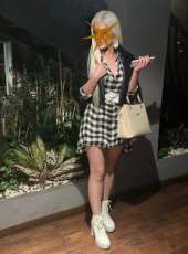 Mersin bayan Sibel. Apart ve otele geliyorum