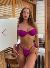 Seksten çok zevk alan Aksana