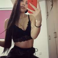 Beylerine saygılı tavranan Naz