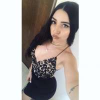 Beylerine saygılı tavranan Naz