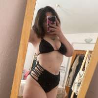 Cazibeli ve çekici Çilek