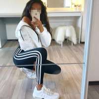 Evlere ve otellere gelen doyumsuz seks düşkünü Buse