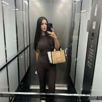 Genç ve Cazibeli Mersin Zeycan