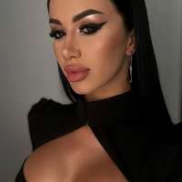 Moda tasarımına ilgi duyan Eylül