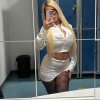 Sarı saçlı escort Sena