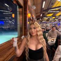 Seksapel VİP escort Canan