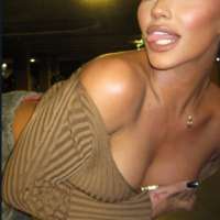 Sevgili tadında görüşmeler yapan Tara