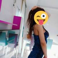 Sıcak sempatik aşk dolu zevk veren Aslıhan