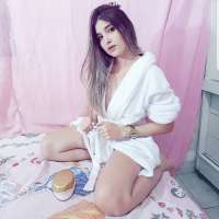 Tutkulu sevişmeler yapan Eda